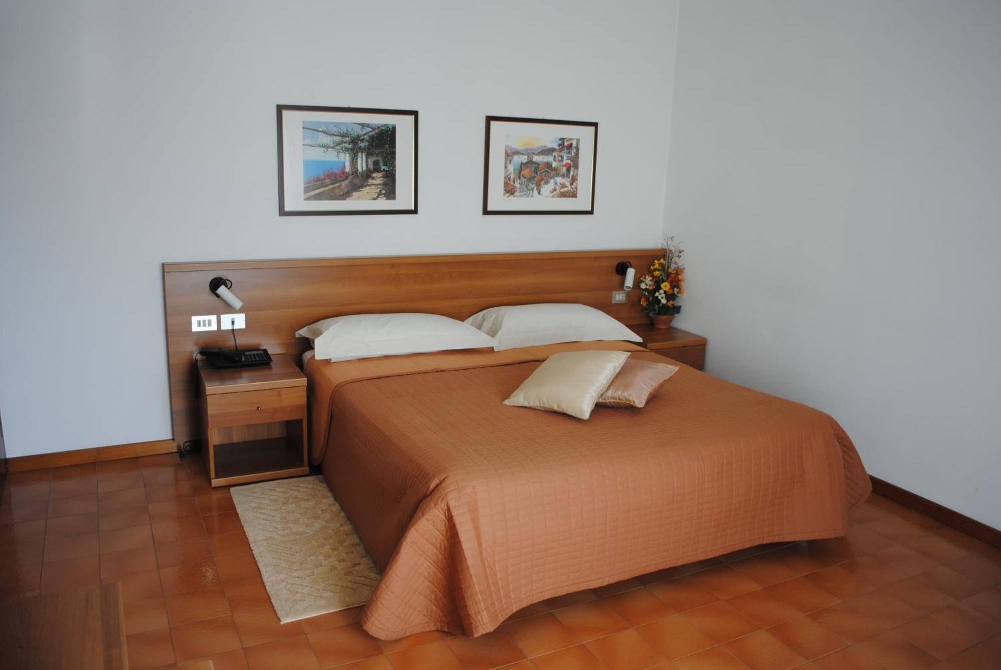 Albergo "Da Mario" Pianoro Exterior foto