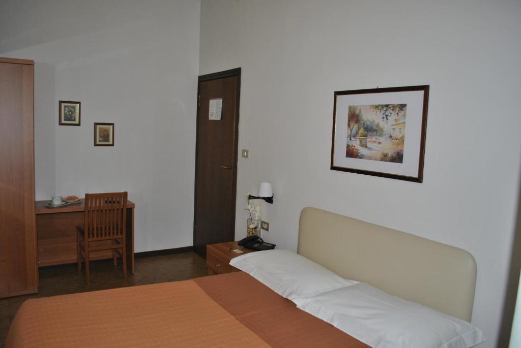 Albergo "Da Mario" Pianoro Zimmer foto